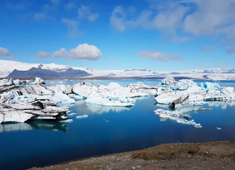 Fototapeta na wymiar View of icebergs in glacier lagoon, Iceland 