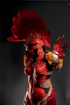 Praetorian, red armor for women with Roman helmet, adaptation of the classic style to one of fantasy.