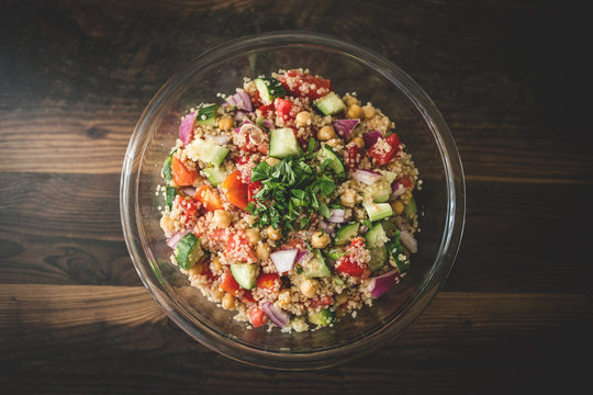 quinoa salad with fresh vegetables and chickpeas