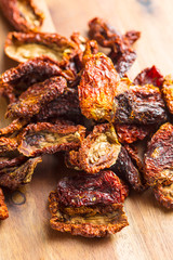 Dried sliced tomatoes.