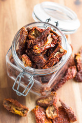 Dried sliced tomatoes.