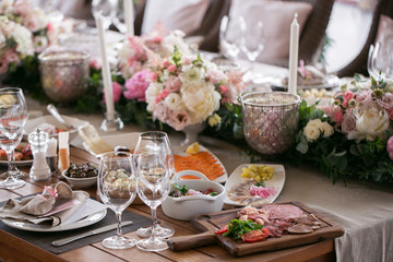 Luxury, elegant wedding reception table arrangement, floral centerpiece