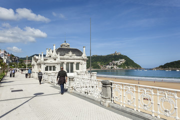 Fototapeta premium Promenade in San Sebastian, Spain