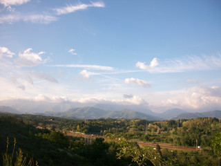 Fototapeta na wymiar view over Tuscany hills