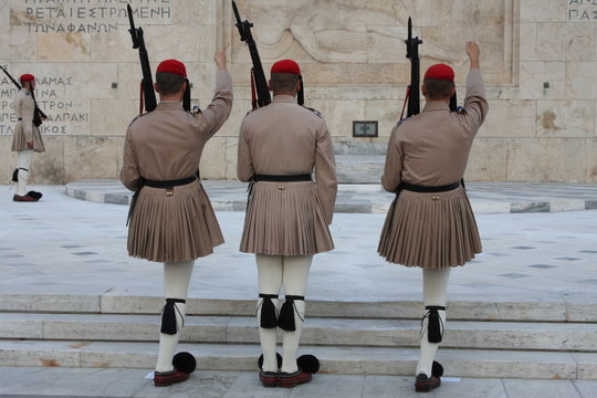 Evzoni guard in front of the Greek parliament, Athens