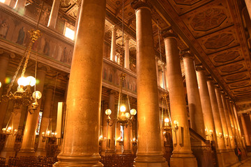 Nef de l'église Saint-Vincent-de-Paul à Paris, France