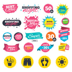 Obraz premium Beach holidays icons. Cocktail, human footprints.