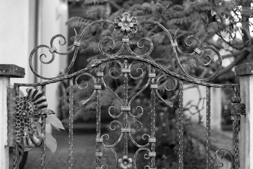 Vieux portail en métal 