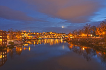 Fototapeta premium Trondheim in Norwegen bei Nacht