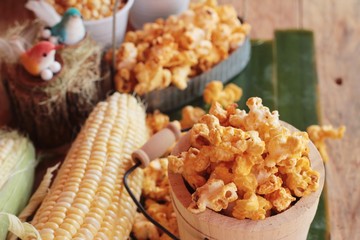 Popcorn with butter and fresh corn cob