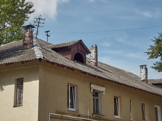 The old house and its roof.