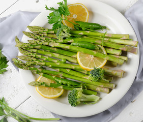 Green asparagus