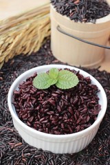 cook black rice and raw organic riceberry rice