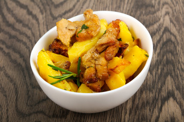 Fried potato with pork