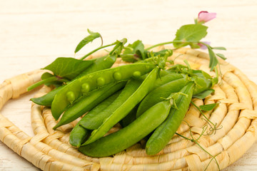 Ripe green peas