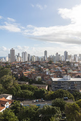 Urban Social Contrast with Buildings and Favela