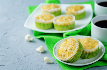 Cheesy cauliflower muffins