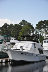 Fototapeta premium White Yacht