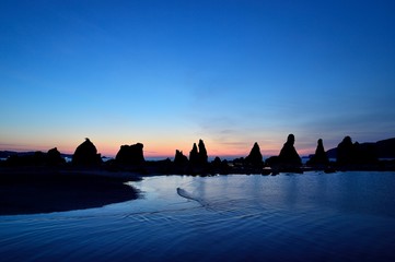 橋杭岩の夜明け