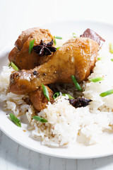 chicken legs steam with black sauce serve with rice