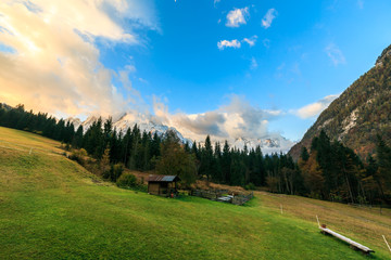 Fototapeta na wymiar autumn sunrise in the alpine valley