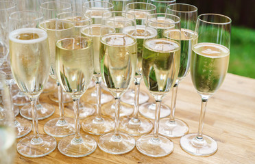 champagne glasses