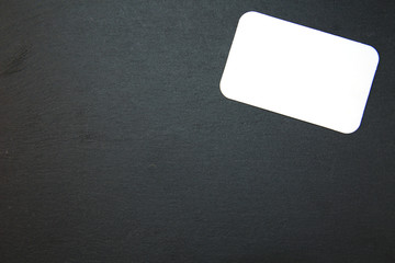 Leeres Textfeld Notizzettel auf einer Schiefertafel Textfreiraum
