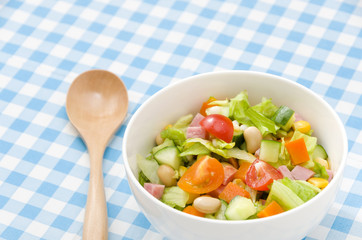 チョップドサラダ