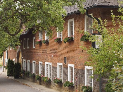 Vierkanthof mit Sichtmauerwerk aus Ziegelsteinen