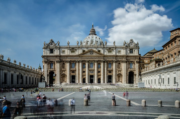 Fototapeta na wymiar Long exposure of St Peter's Basilica