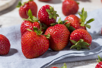 Raw Organic Red Strawberries