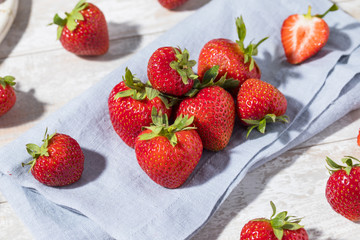 Raw Organic Red Strawberries