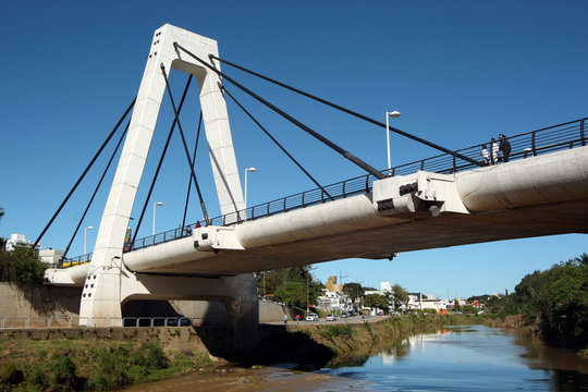 Ponte Estaiada Irineu Bornhausen, Brusque, Santa  Catarina, Brasil