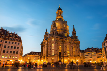 Fototapeta na wymiar Night view of the Neumarkt and Frauenkirche in Dresden