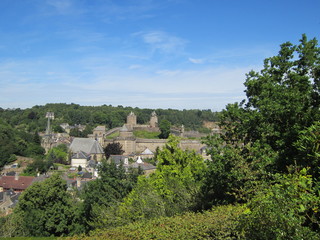 Fototapeta na wymiar Vue Château Fougères Bretagne Forteresse