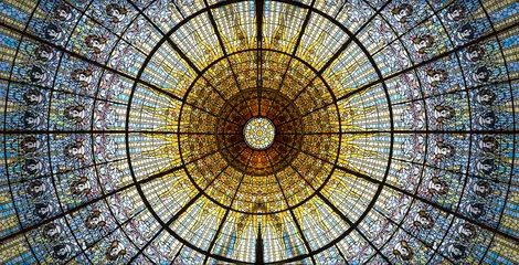 Photo sur Aluminium Barcelona Palau de la Musica Catalana lucarne de vitraux conçu par Antoni Rigalt i Blanch dont la pièce maîtresse est un dôme inversé dans les tons d& 39 or, Barcelone, Espagne.