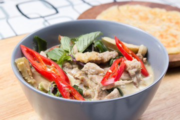 Beef green curry