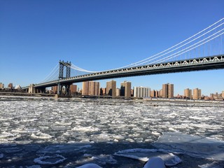 Manhattan bridge from brooklyn
