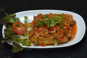 Fried fish with sauce