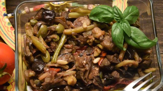 Caponata Капоната 카포나타 Capunata カポナータ Cucina italiana Gastronom&iacute;a de Sicilia siciliana Italian food Sicilian cuisine مطبخ صقلي Сицилийская 西西里飲食 кухня Sizilianische video K&uuml;che 시칠리아 요리