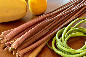 夏野菜　ずいき　マクワウリ　長ささげ　糸瓜