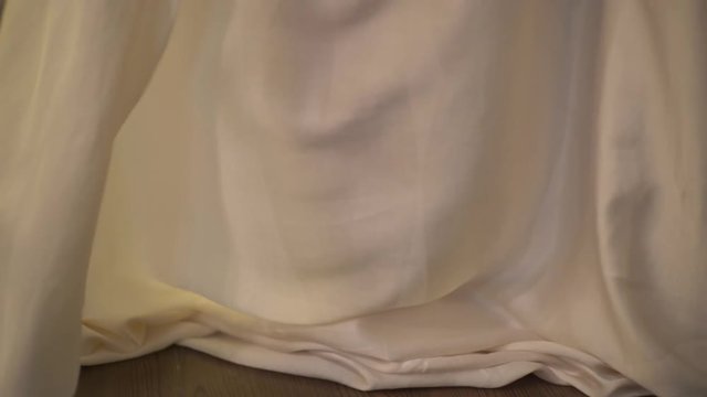 4k Woman In Bathroom