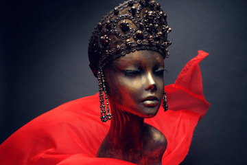 Mannequin in creative bronze crown