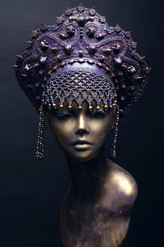 Mannequin In Creative Purple Crown