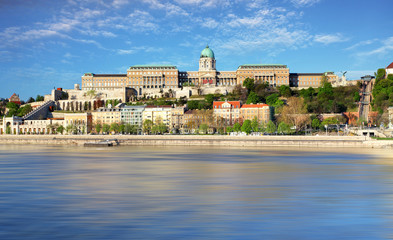 Fototapeta premium Chain bridge and royal palace, Budapest