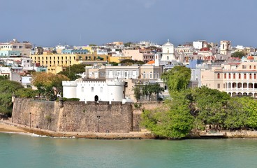 Fototapeta na wymiar The architecture of Old San Juan, Puerto Rico