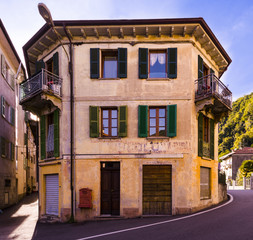 Lovely old house in Maccagno on Lake Maggiore - Maccagno, Lake Maggiore, Varese, Lombardy, Italy