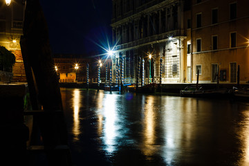 Fototapeta na wymiar Beautiful Venice at night looks like a miracle