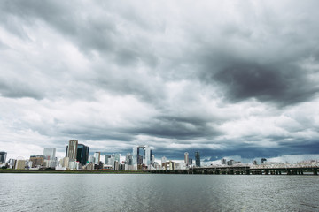 Fototapeta premium 都市風景 日本 大阪