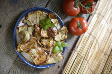 maccheroni e melanzane fritte